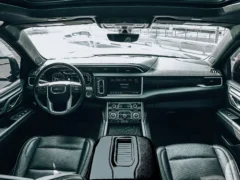 Rent GMC Yukon Interior