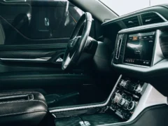Rent GMC Yukon Dashboard