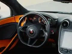 rent McLaren 570s dubai