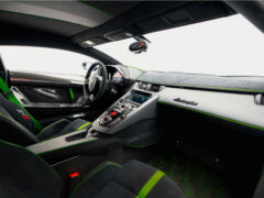Lamborghini SVJ interior