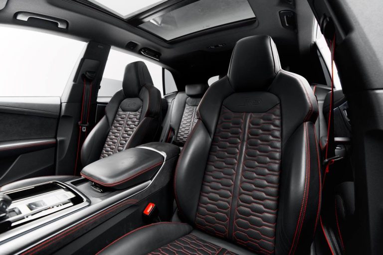 Audi RSQ8 Front Seats