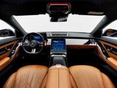 Mercedes-Benz S500 interior