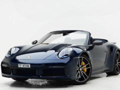 Rent Porsche 911 Spyder in Dubai