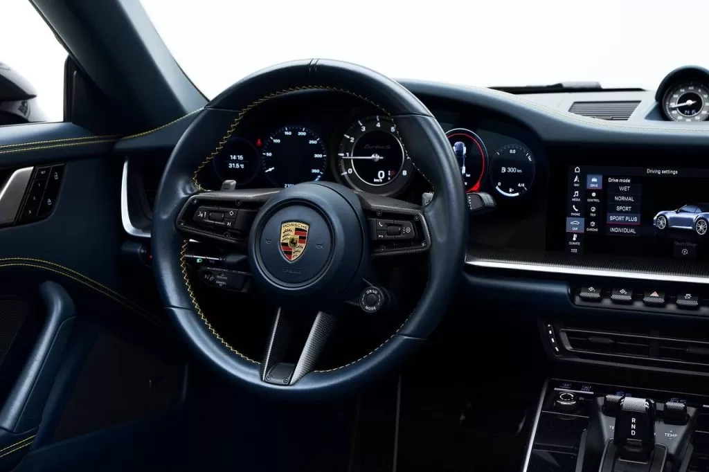 Porsche 911 Turbo S Spyder Dashboard