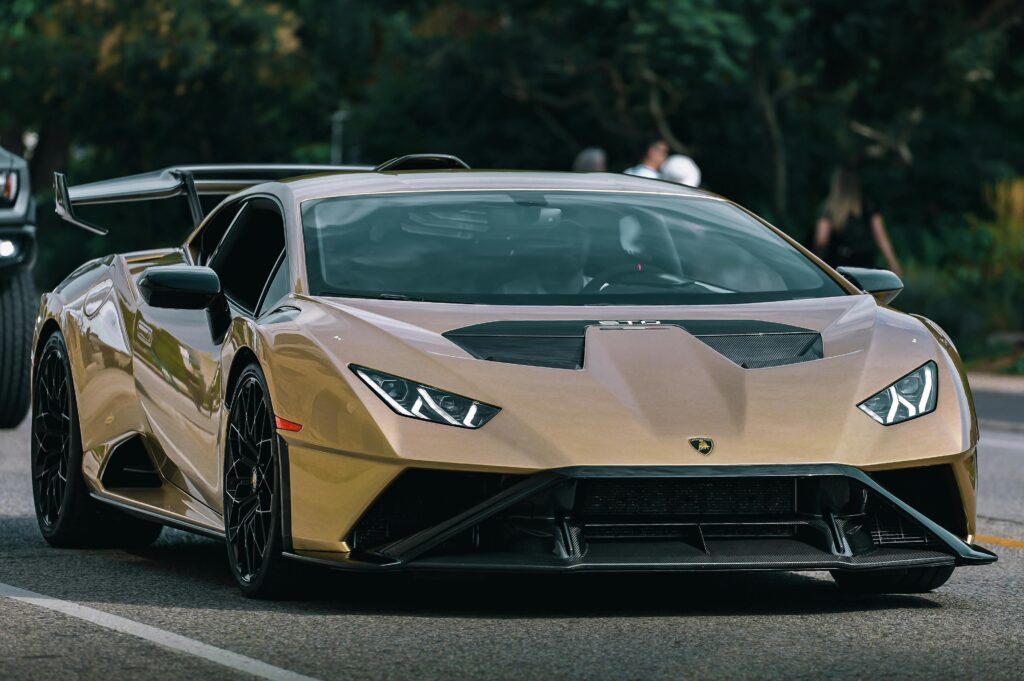 rent supercar Dubai photoshoot