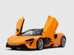 McLaren Artura Spider