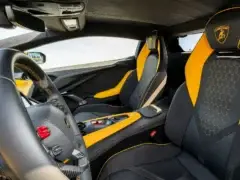 lamborghini revuelto yellow interior