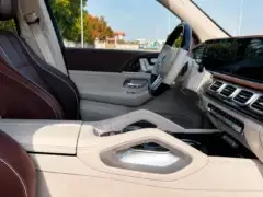 mercedes maybach gls 600 front seats console 2000x970