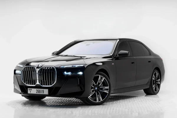 Rent BMW 740i in Dubai