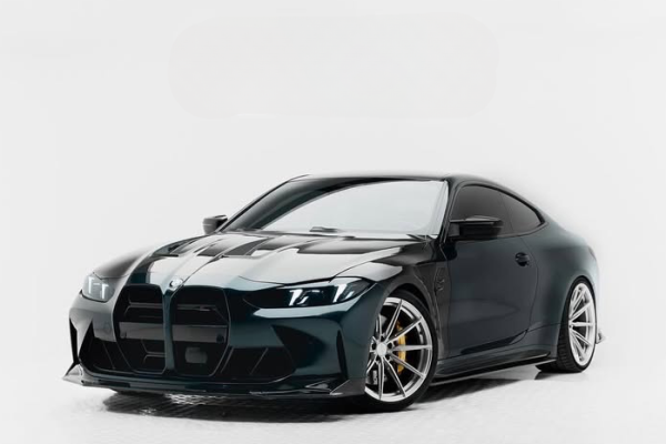 Rent BMW M4 black in Dubai