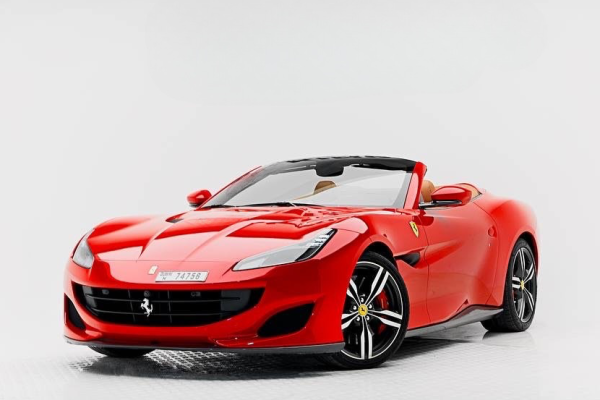 Rent Ferrari Portofino in Dubai